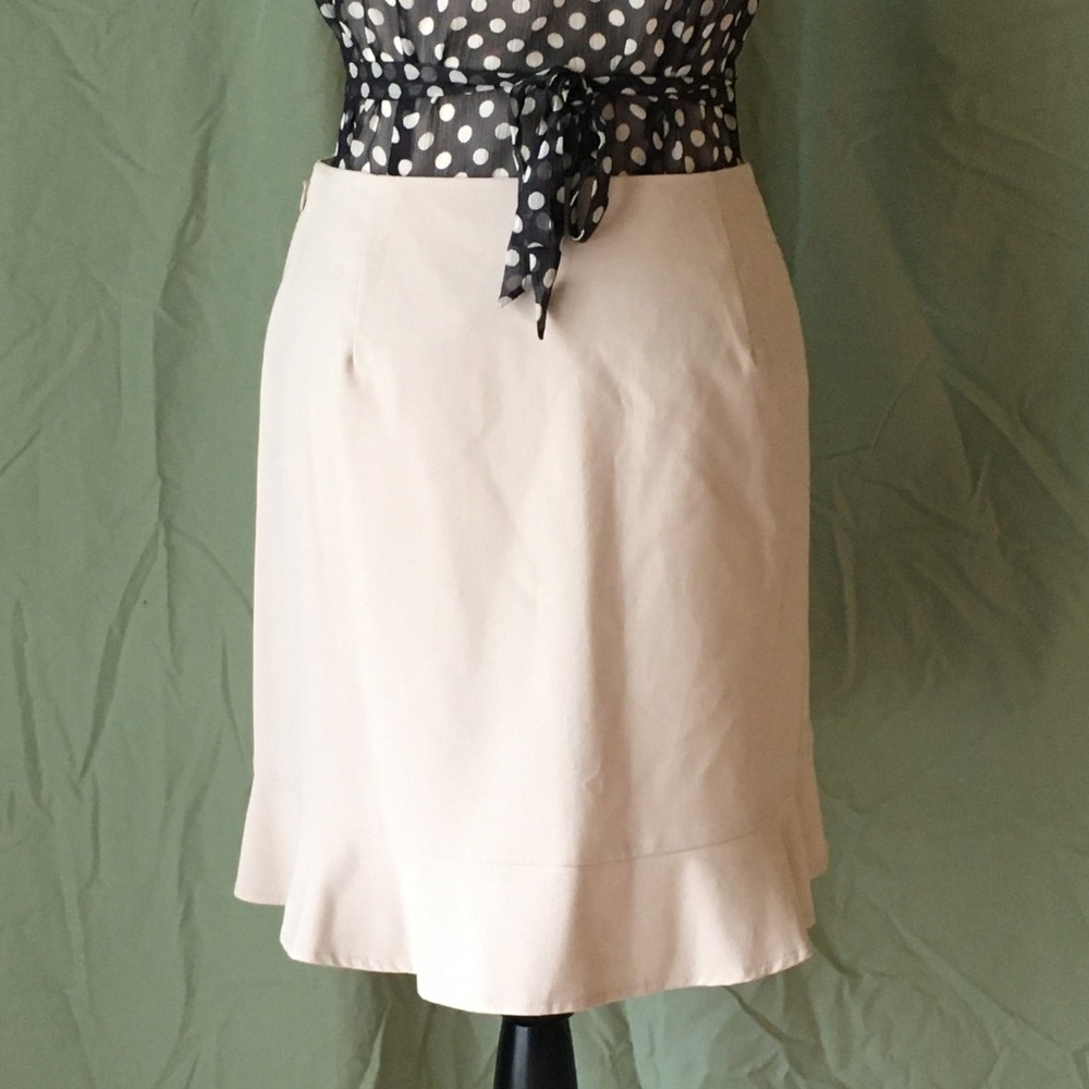 SOLD—Vintage 90's The Limited Cream Ruffle Mini Skirt 4 - Picture 3 of 6